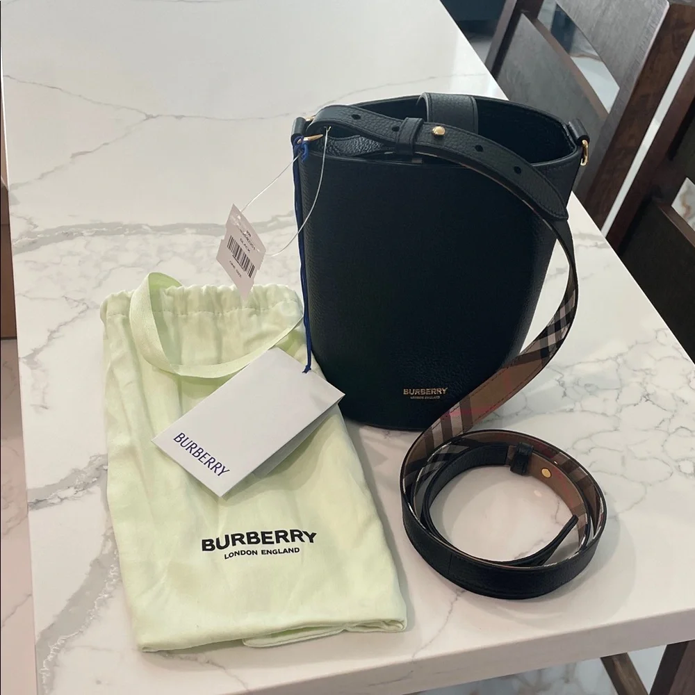 Burberry Black Bucket Shoulder Bag with Reversible Check Strap - Picture 6 of 7